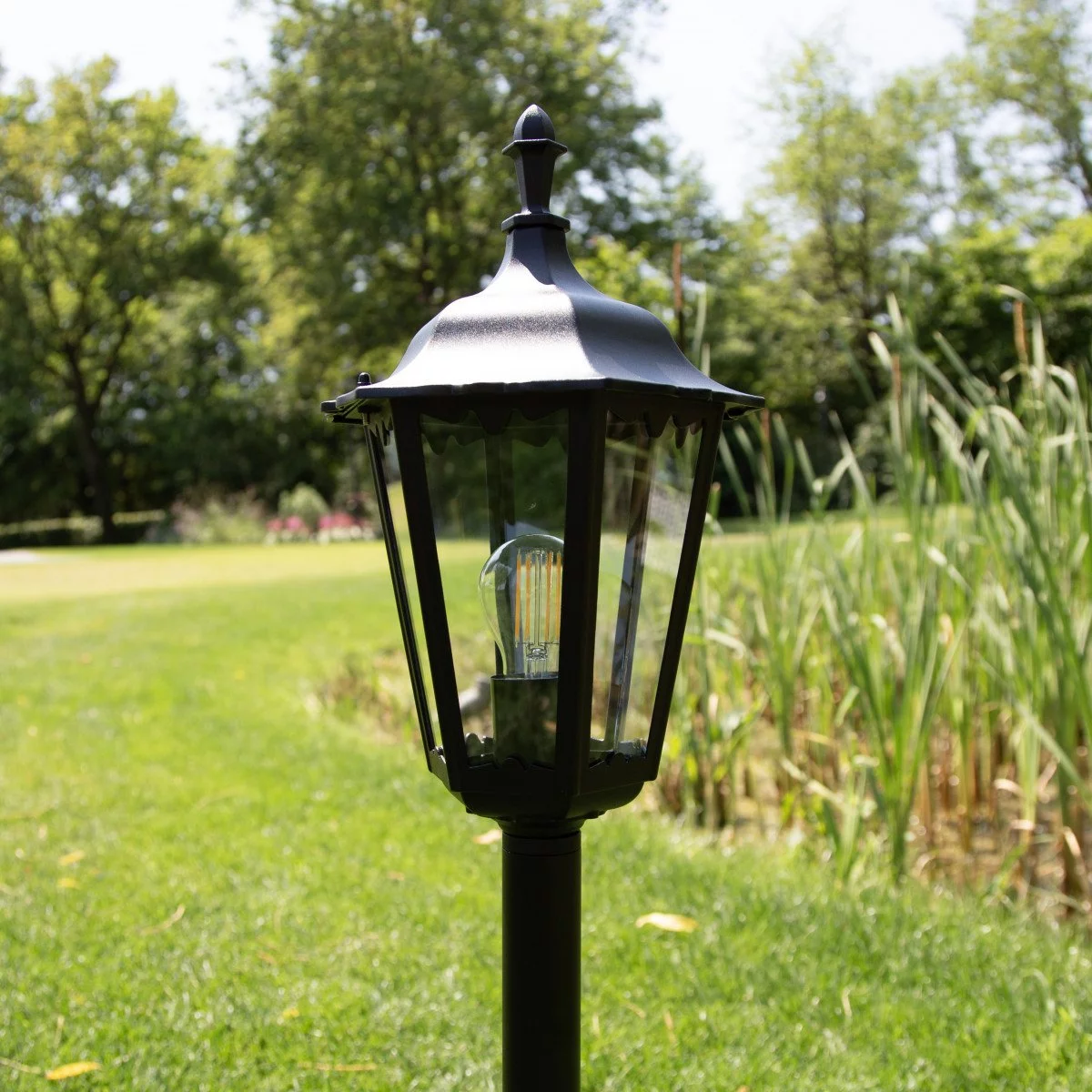 Lampadaire de jardin avec détecteur